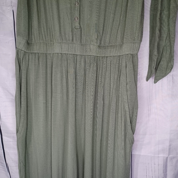 Abercrombie & Fitch Olive Green Sleeveless Jumpsuit - Picture 4 of 13